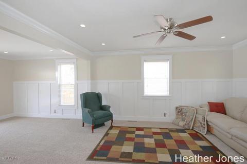 415 Lewis St, Belding, MI 48809 photo 4