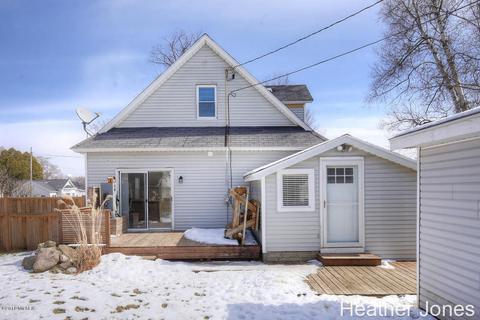415 Lewis St, Belding, MI 48809 photo 17