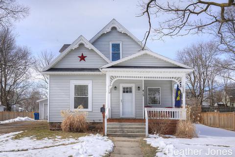 415 Lewis St, Belding, MI 48809 photo 1