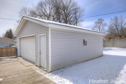 415 Lewis St, Belding, MI 48809 photo 21