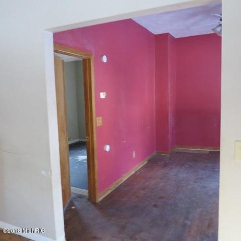 928 Masonic Ave, Belding, MI 48809 photo 10