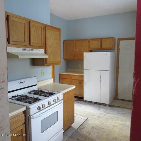928 Masonic Ave, Belding, MI 48809 photo 4
