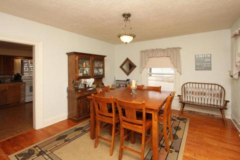 204 E Hill St, Plainwell, MI 49080 photo 3