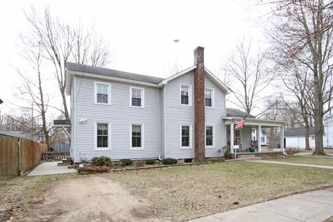 204 E Hill St, Plainwell, MI 49080 photo 2