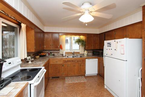 204 E Hill St, Plainwell, MI 49080 photo 7