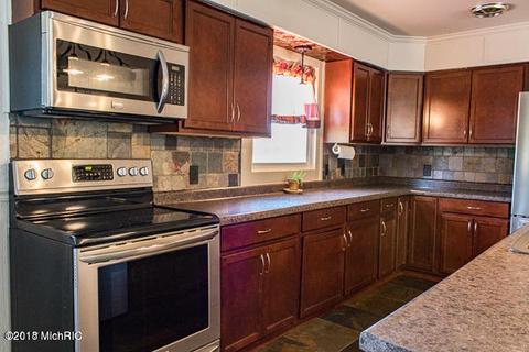 11362 Eighth St, Reed City, MI 49677 photo 7
