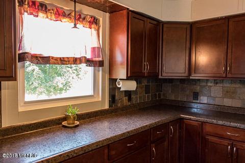 11362 Eighth St, Reed City, MI 49677 photo 9