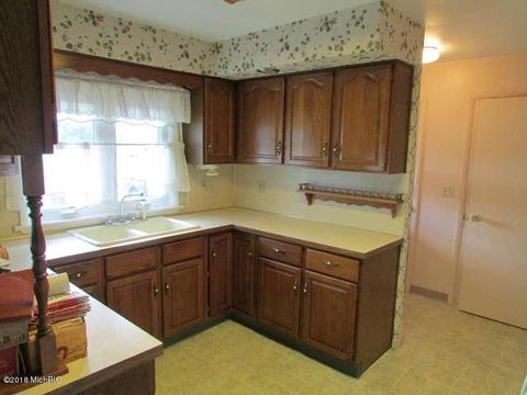 1700 Manistee Rd, Muskegon, MI 49445 photo 6