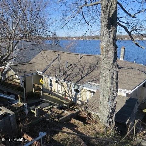 731 Thompson St SW, Stanton, MI 48888 photo 5