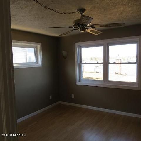 731 Thompson St SW, Stanton, MI 48888 photo 8
