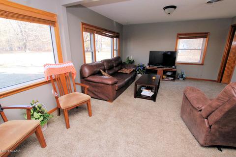 873 S Ransom Ave, White Cloud, MI 49349 photo 9