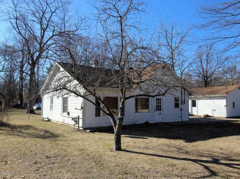 873 S Ransom Ave, White Cloud, MI 49349 photo 1