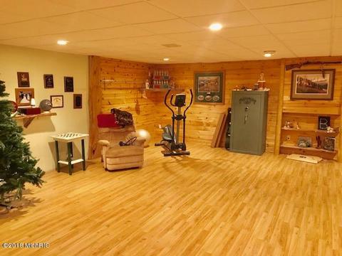 10364 Broadway, Remus, MI 49340 photo 22