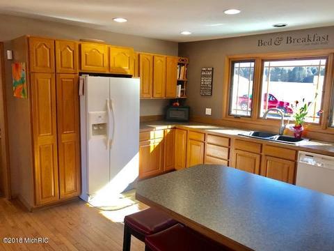 10364 Broadway, Remus, MI 49340 photo 5
