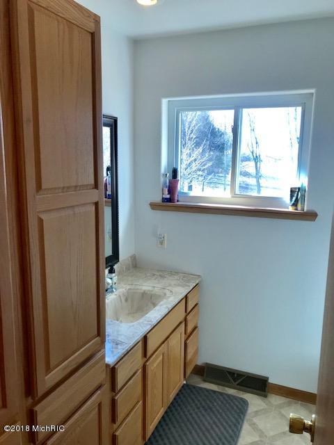 10364 Broadway, Remus, MI 49340 photo 13