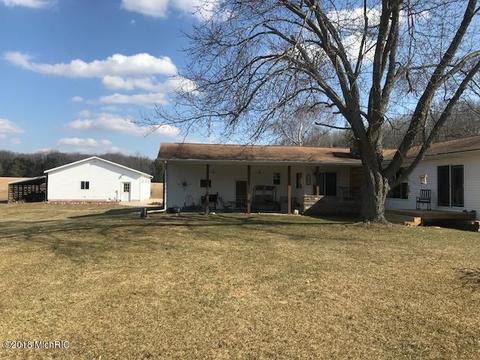 10364 Broadway, Remus, MI 49340 photo 1