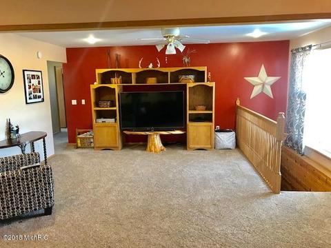 10364 Broadway, Remus, MI 49340 photo 9