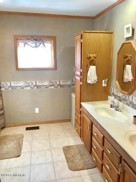 10364 Broadway, Remus, MI 49340 photo 17