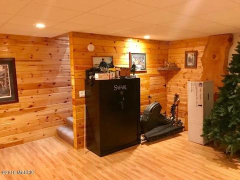 10364 Broadway, Remus, MI 49340 photo 24