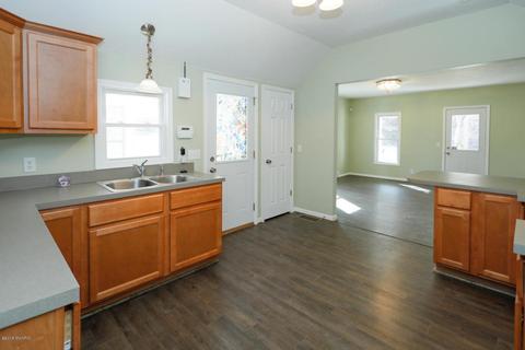 14367 M-89, Augusta, MI 49012 photo 9