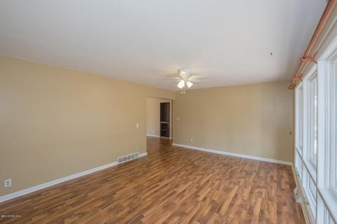 672 10th St, Plainwell, MI 49080 photo 3