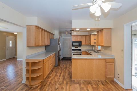 672 10th St, Plainwell, MI 49080 photo 7