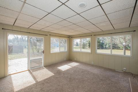 672 10th St, Plainwell, MI 49080 photo 15