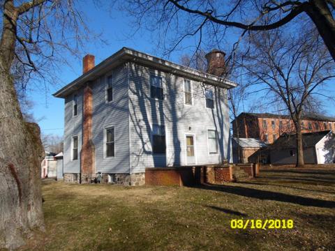 442 Maple St, Colon, MI 49040 photo 2