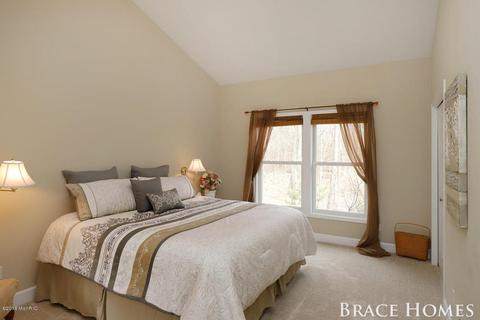 2248 Hearthside Dr SE, Ada, MI 49301 photo 24