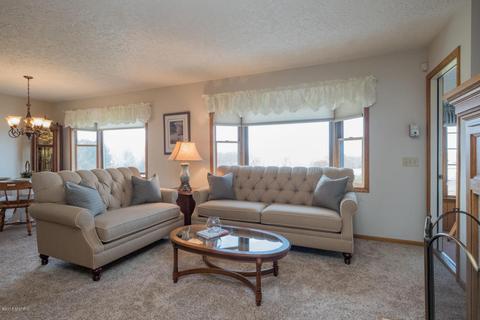 312 Anns Ct, Plainwell, MI 49080 photo 5