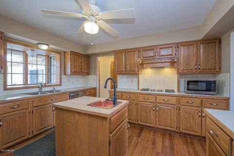 312 Anns Ct, Plainwell, MI 49080 photo 13