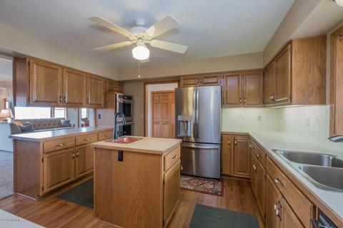 312 Anns Ct, Plainwell, MI 49080 photo 11