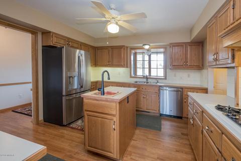 312 Anns Ct, Plainwell, MI 49080 photo 10