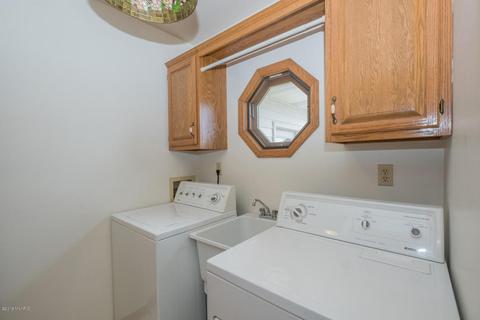 312 Anns Ct, Plainwell, MI 49080 photo 23