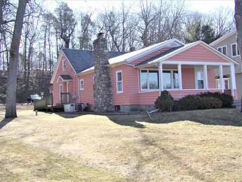 266 E Gull Lake Dr, Augusta, MI 49012 photo 1
