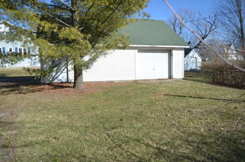 203 Jackson St, Sunfield, MI 48890 photo 7