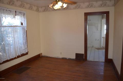 203 Jackson St, Sunfield, MI 48890 photo 12