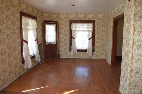 203 Jackson St, Sunfield, MI 48890 photo 16