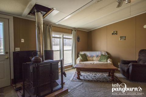 11493 S Walnut Ave, Grant, MI 49327 photo 24