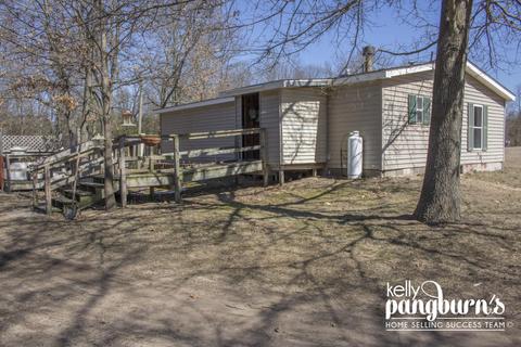 11493 S Walnut Ave, Grant, MI 49327 photo 5