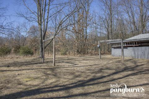 11493 S Walnut Ave, Grant, MI 49327 photo 10