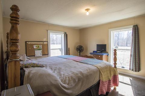 11493 S Walnut Ave, Grant, MI 49327 photo 26