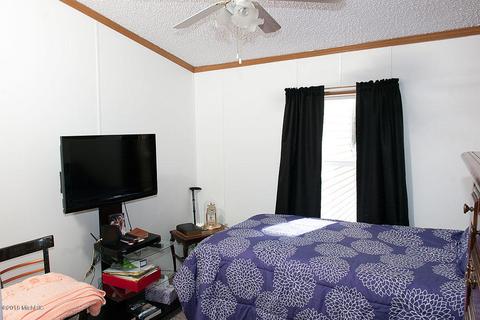 12399 4 Mile Rd, Evart, MI 49631 photo 22