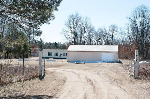 12399 4 Mile Rd, Evart, MI 49631 photo 2