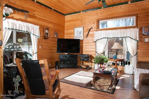 12399 4 Mile Rd, Evart, MI 49631 photo 10