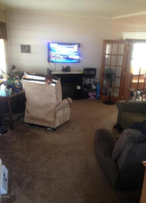 325 N Jeffery Ave, Ithaca, MI 48847 photo 4