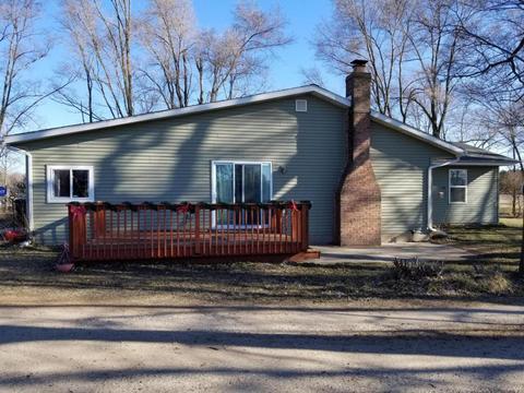984 7th, Plainwell, MI 49080 photo 2