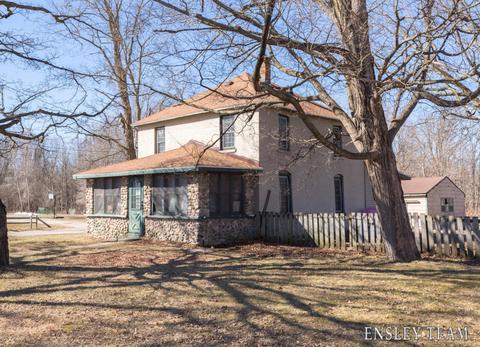 441 Birch St, Belding, MI 48809 photo 1