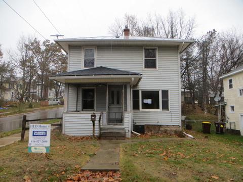 202 E Lincoln Ave, Ionia, MI 48846 photo 1