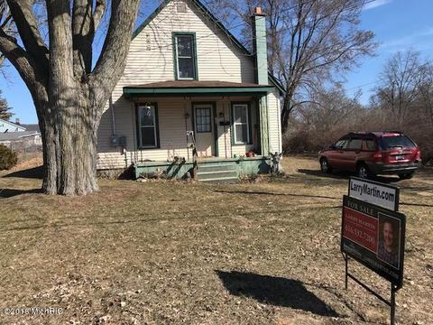 308 E Vincent St E, Belding, MI 48809 photo 1